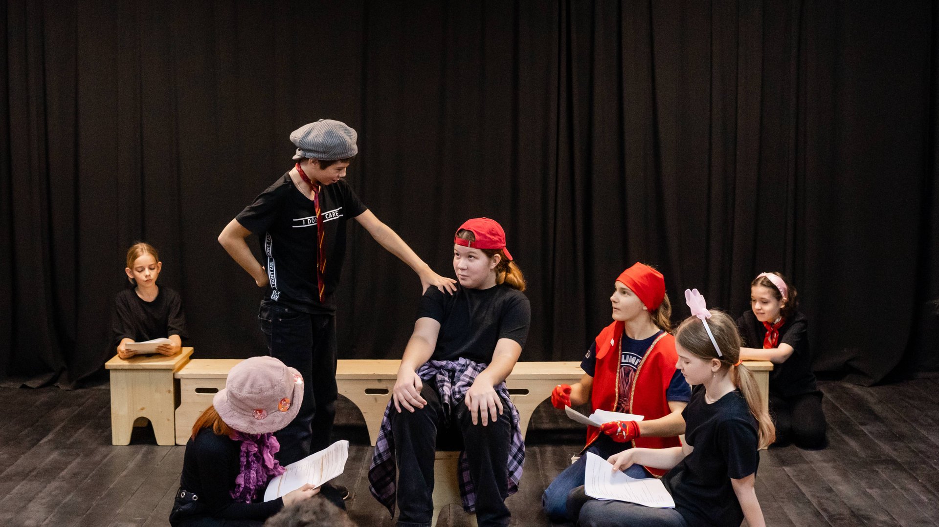 Театрализованная читка В. Дегтева "Леха Горохов и пестрая компания"