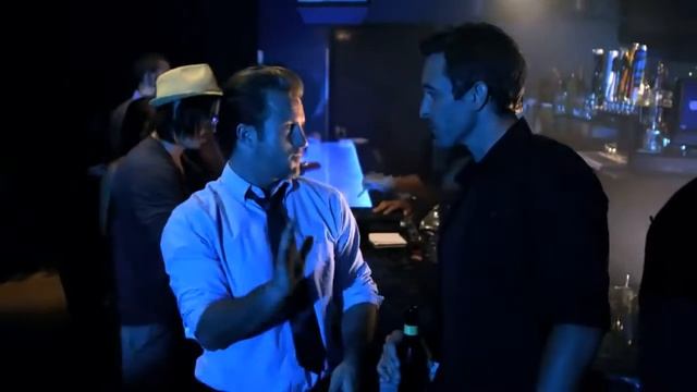 Bubble Walls @ Oceans 808 - Hawaii Five-0 - Episode смотреть онлайн