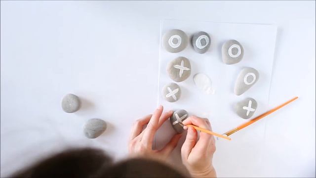 DIY Tic Tac Toe game with Stones and Reclaimed Wood Board смотреть онлайн