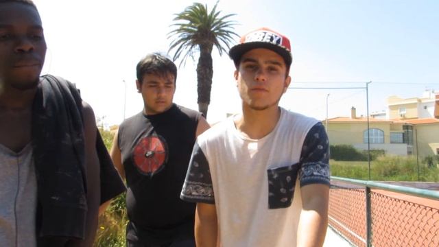 Geezy The Rap Boy (B.W.B) - Acredito Ft R7 NOFace & Young Star (B.W.B) [VideoClip Official] смотреть онлайн