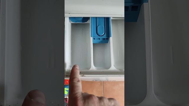How to know where to put your detergent/softener in your washing machine смотреть онлайн