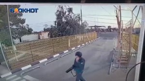 Последние секунды перед взрывом на нефтебазе в Ростовской области попали на видео