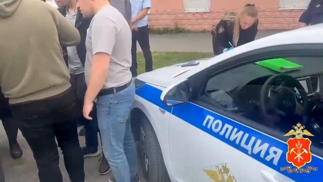 Группа мужчин устроила перестрелку во дворе в Кемерове смотреть онлайн