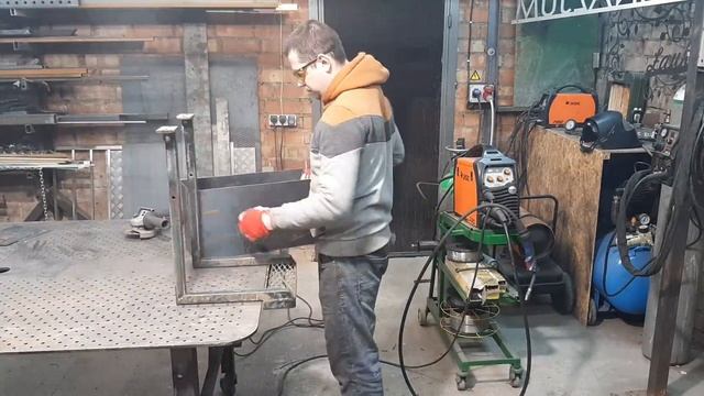 восстановление тракторных коробок аккумулятора ( tractor battery box repair )