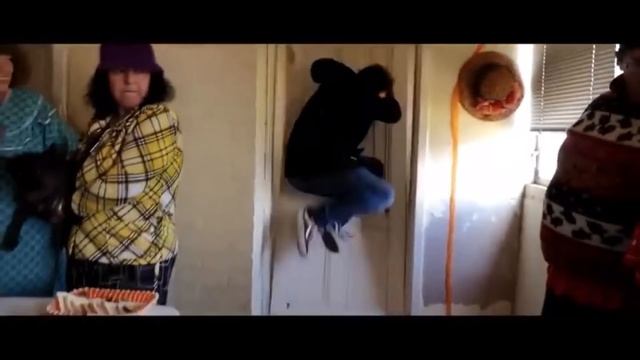 Be a bit better at smoke bombing(FBI open up the original) смотреть онлайн