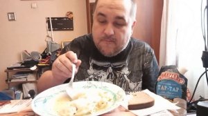 обжор - пельмени с бульоном и соусом тар-тар