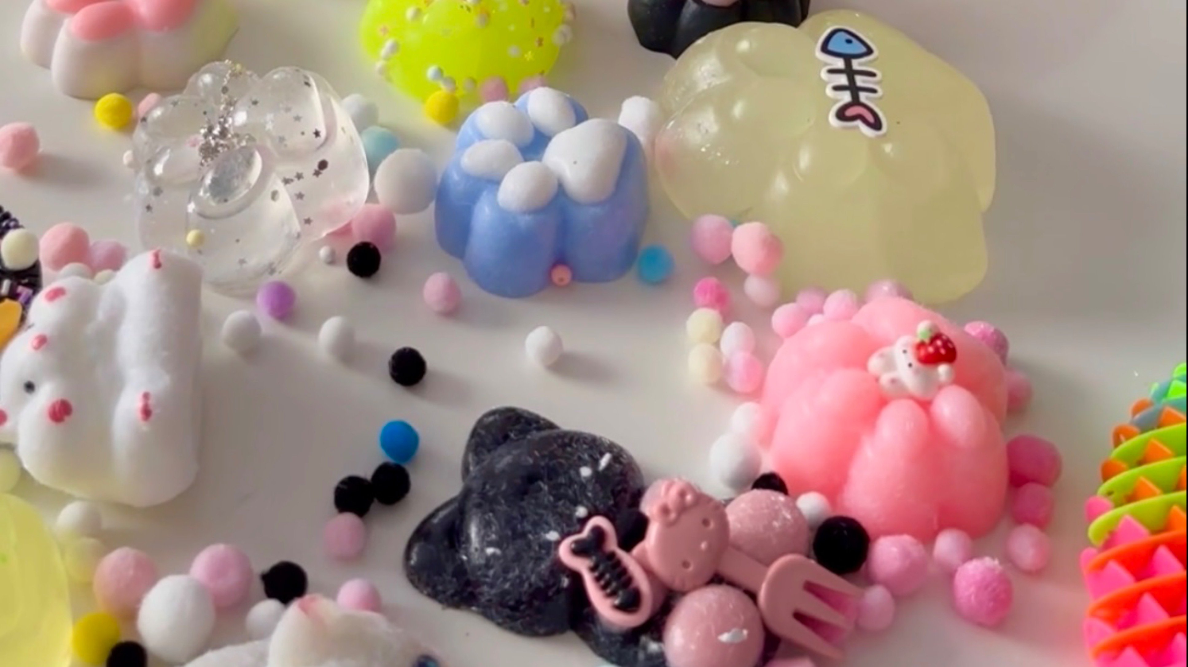 🌈Гигантская Кошачья лапка светящаяся🤩 сквиши Капибара зайки сквиши кошечки сквиш лапки антистрес смотреть онлайн