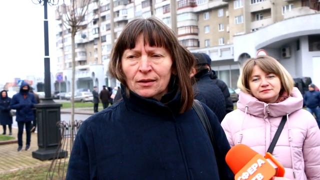 У Луцьку підняли прапор ВМСУ на знак солідарності з полоненими моряками смотреть онлайн