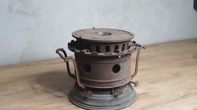 Реставрация Ржавой Походной печи смотреть онлайн