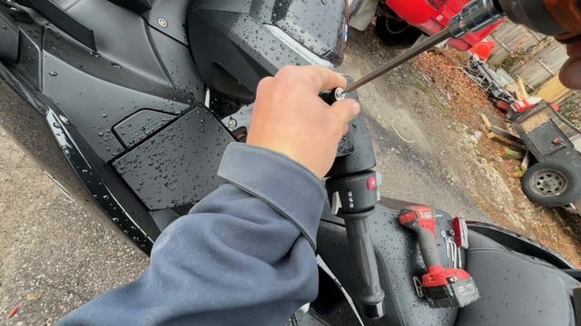 How To Install A Cellphone Holder Scooter Bmw 650gt? - Gabriel Barrandeguy - Gabak Business