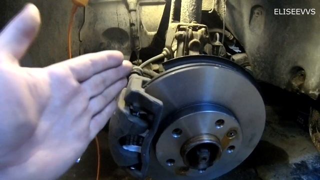 замена передних тормозных дисков и колодок рено дастер 1 6 смотреть онлайн