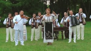 Иста-й Жокул Тутурор. 🤗🤗🤗❤❤❤❤❤ Оркеста фраций Адвахов ши Зинаида Жуля!