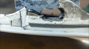 Как можно самому отремонтировать пластиковые детали в автомобиле? Кратко.