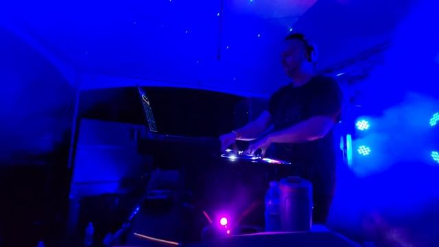 Beri Weber Ribon vs The Yellowheads Space 92 - Planet x (DJ Judaa Live) смотреть онлайн