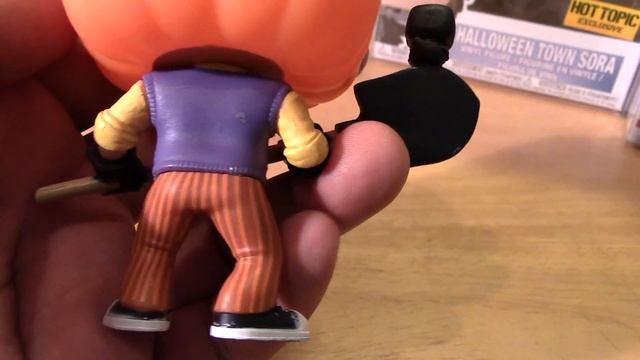 Toys R Us Exclusive HELLO NEIGHBOR PUMPKINHEAD FUNKO POP FIGURE unboxing & review! Halloween смотреть онлайн