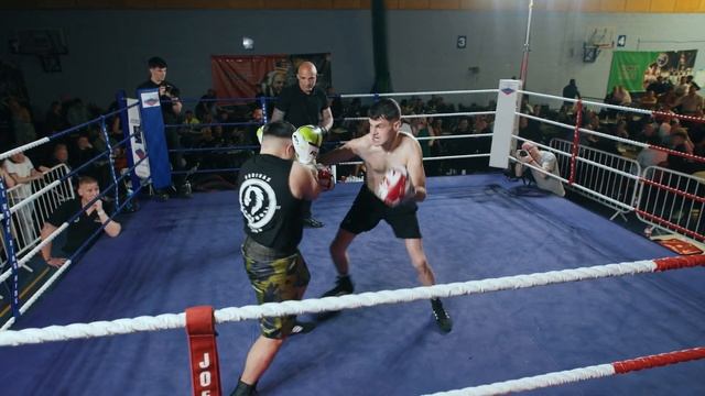 Godiva Batle Grounds - Fight 6 - Ray The Hitman Howard VS Luke The Bomber Bucknall смотреть онлайн