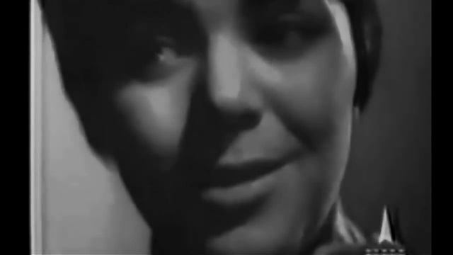 Майя Кристалинская А за окном то дождь то снег