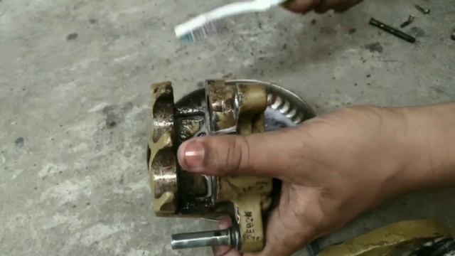 How To Clean Front Brake Caliper In Pulsar 180-220 Hindi || Bajaj Pulsar 180 UG 4.5