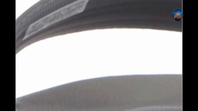 adidas Men's Adilette Shower Slides... смотреть онлайн