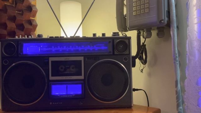 RADIO CASETTE SANYO MR9600 смотреть онлайн