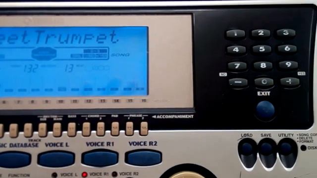 Синтезатор Yamaha PSR-550 смотреть онлайн