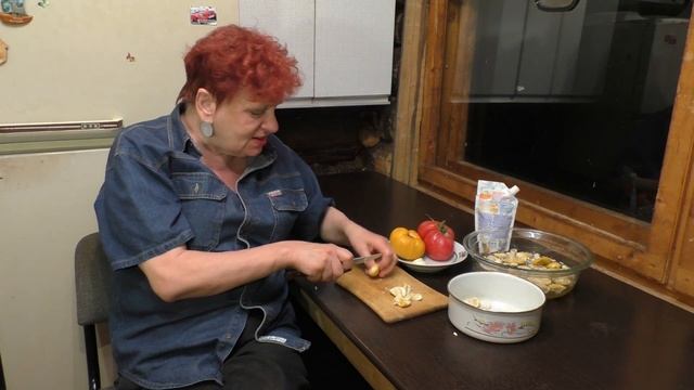 Салат из сырых Желтых сыроежек. Russula claroflava. смотреть онлайн