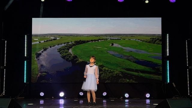 9911 -  Ларионова Елена   -  Россия - Ты моя Родина