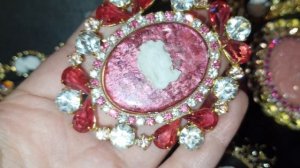 ПРОДАЖА: Потрясающе красивые чешские броши