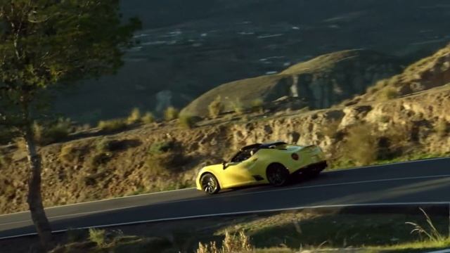 2016 Alfa Romeo 4C Spyder Preview смотреть онлайн
