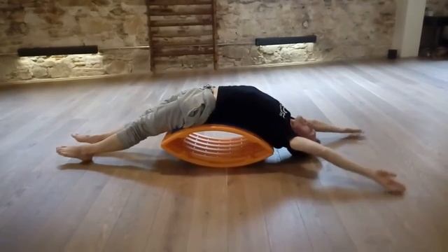 Postural Yoga supinelying static-dynamic on T-BOW® double unstable смотреть онлайн