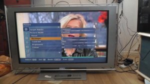 high end Sony Bravia KDL-40X2000 40 inch 1080p HD LCD Television with freeview from facebook died