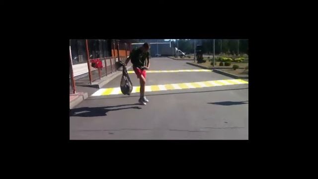 мы жрем с мусорки/X A O C смотреть онлайн