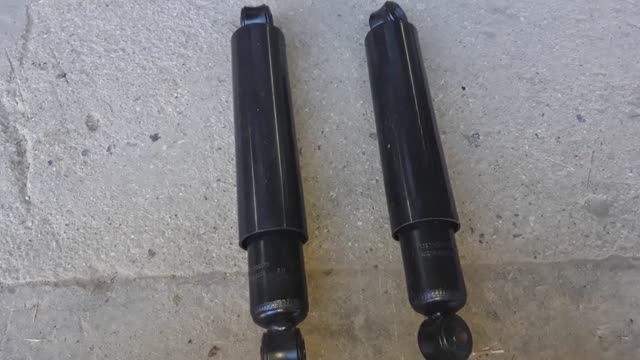 Как снять задний амортизатор в Ниве Шевроле 2004г смотреть онлайн