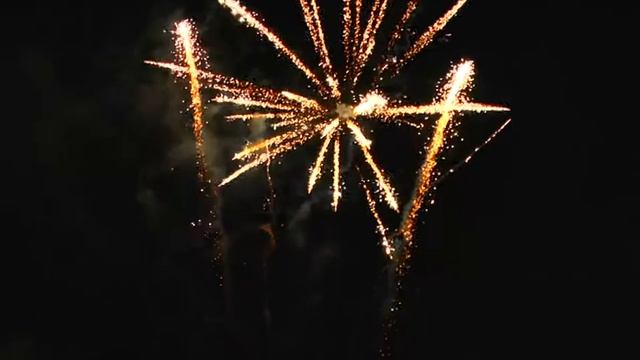 Комбинированный фейерверк на 120 залпов «Стелато - Stellato» Феерия FEE7338 смотреть онлайн