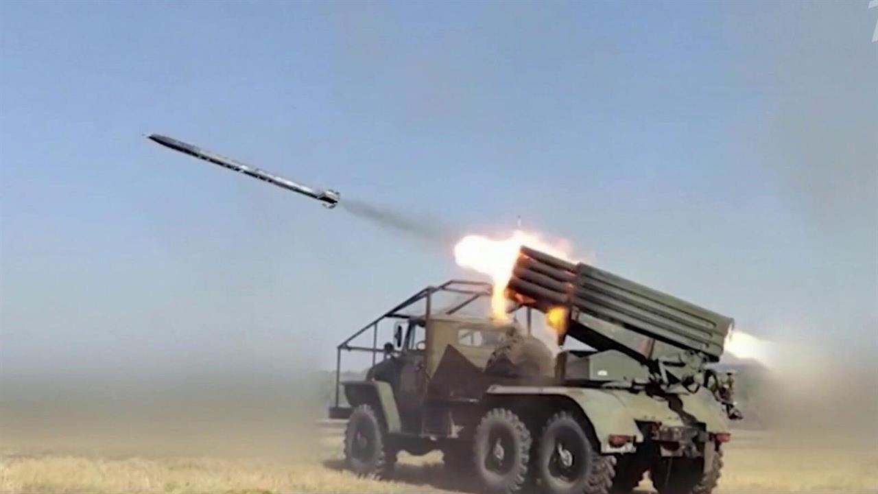 В Курском приграничье российские военные нанесли удары по скоплениям диверсантов из систем 