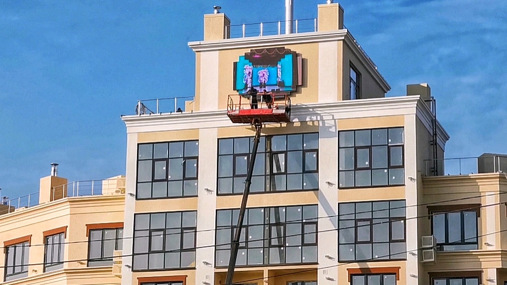 МАРИУПОЛЬ Теперь у города есть ЧАСЫ и не только🏙️Восстановление и Жизнь Сегодня смотреть онлайн