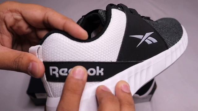 Adidas VS Reebok Sports shoes at Flipkart | Review | Min 40% discount | Below Rs 2000/- смотреть онлайн