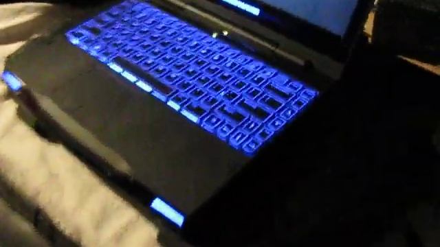 Alienware M11X (R2) & Alienware M11x (R3) Side by Side смотреть онлайн