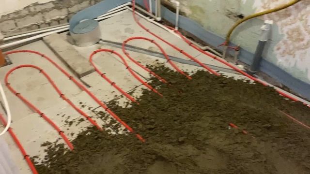 Заливаю пол в доме по немецкой технологии, полусухая стяжка за 50 тыс смотреть онлайн