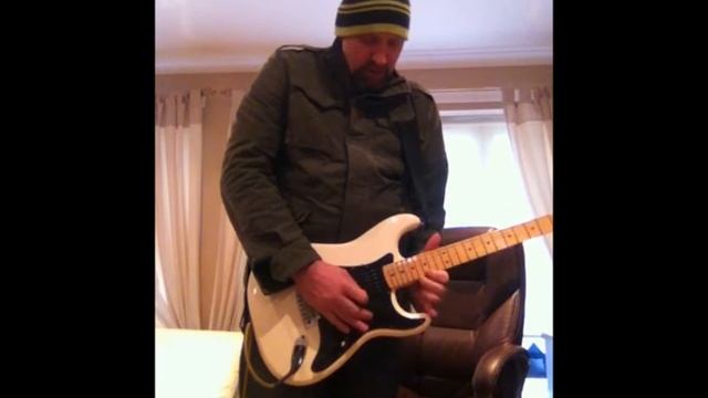 roland cube 60 with Marshall Blues Breaker pedal смотреть онлайн