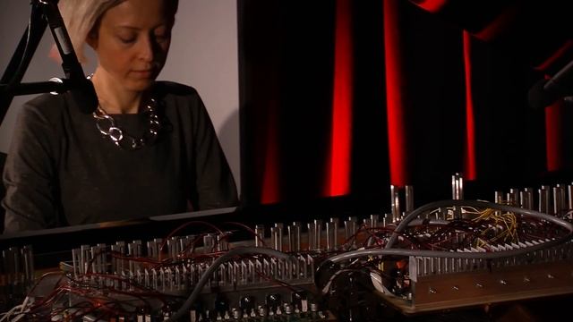 Xenia Pestova: Magnetic String Resonance смотреть онлайн