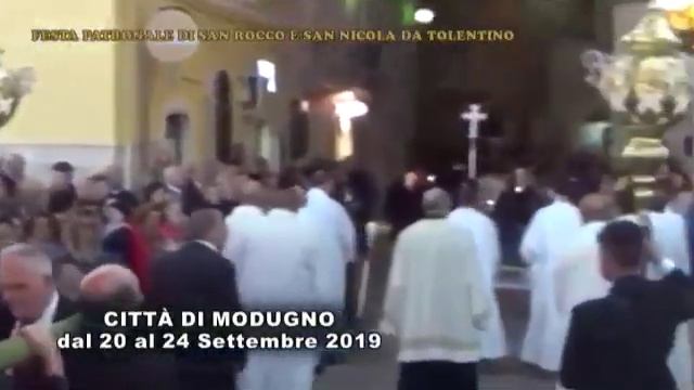 Speriamo che i nostri Santi patroni vogliano proteggerci e fermare questa pandemia affidiamo ci a l смотреть онлайн