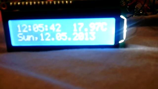 LCD clock with thermometer смотреть онлайн