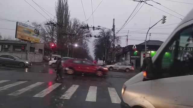 Первый снег в Молдове Кишинев смотреть онлайн