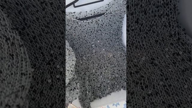 Блестящий джемпер паутинка спицами смотреть онлайн