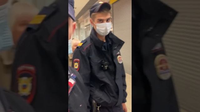 МЕНТЫ НАПАЛИ НА НЕВИНОВНОГО! ПОЛИЦЕЙСКИЙ БЕСПРЕДЕЛ #полиция #задержание #менты #закон #нарушение смотреть онлайн