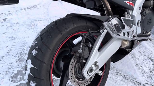 B10881 SUZUKI GSR400 ABS смотреть онлайн