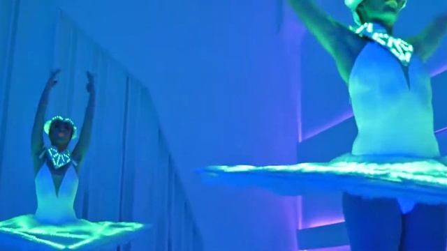 Световые балерины Le Futur смотреть онлайн