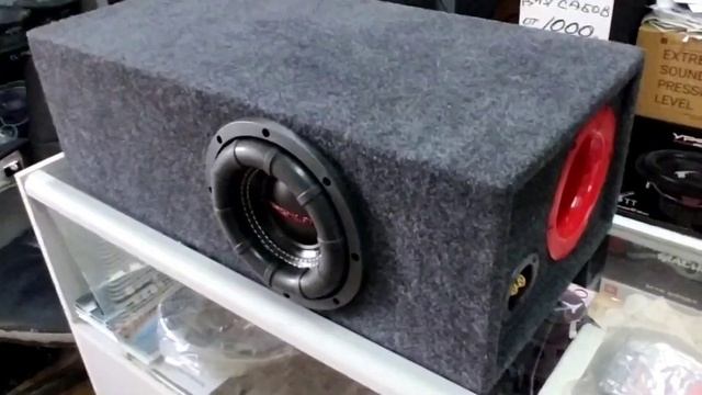 мощный компактный сабвуфер MAGNUM MBW 820 в корпусе на 110 трубе обзор-включение смотреть онлайн