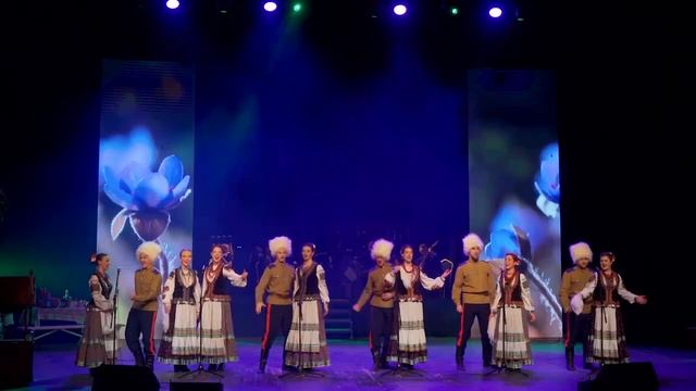 Дорогие эртильцы!
13 ноября в 15:00 в РДК г. Эртиль вас ждет встреча с лучшим казачьим коллективом смотреть онлайн